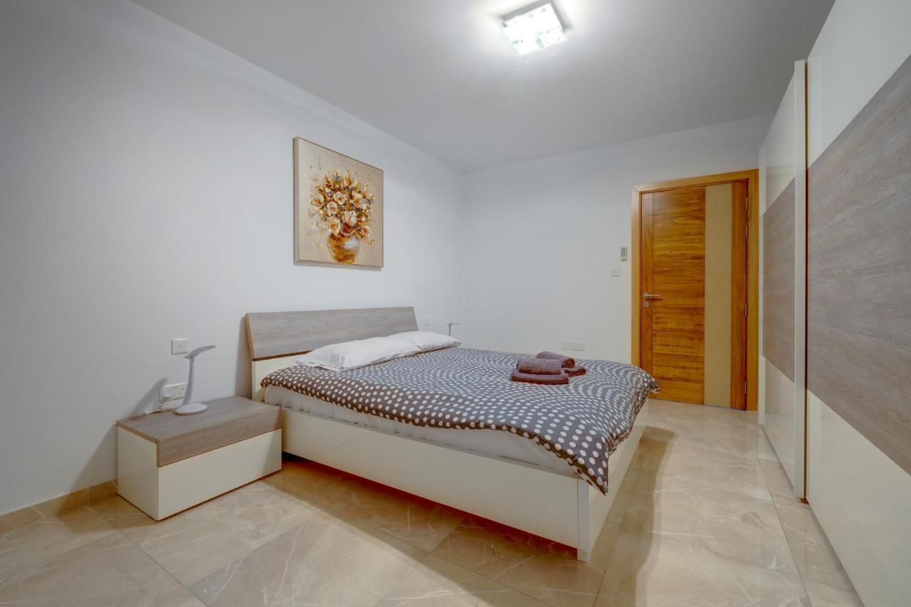 Marvellous 3Br Apartment In Central St Julians Saint Julian's Luaran gambar