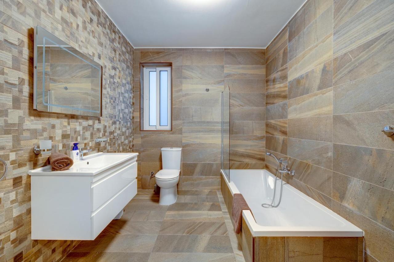 Marvellous 3Br Apartment In Central St Julians Saint Julian's Luaran gambar